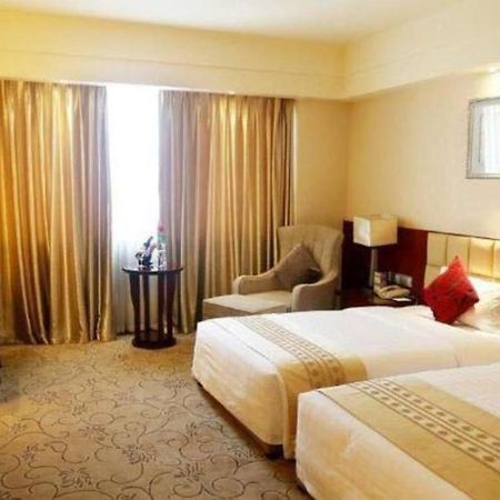 Chengdu Yinsheng International Hotel Supoqiao Exterior photo