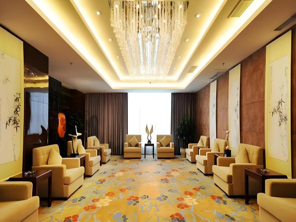 Chengdu Yinsheng International Hotel Supoqiao Exterior photo