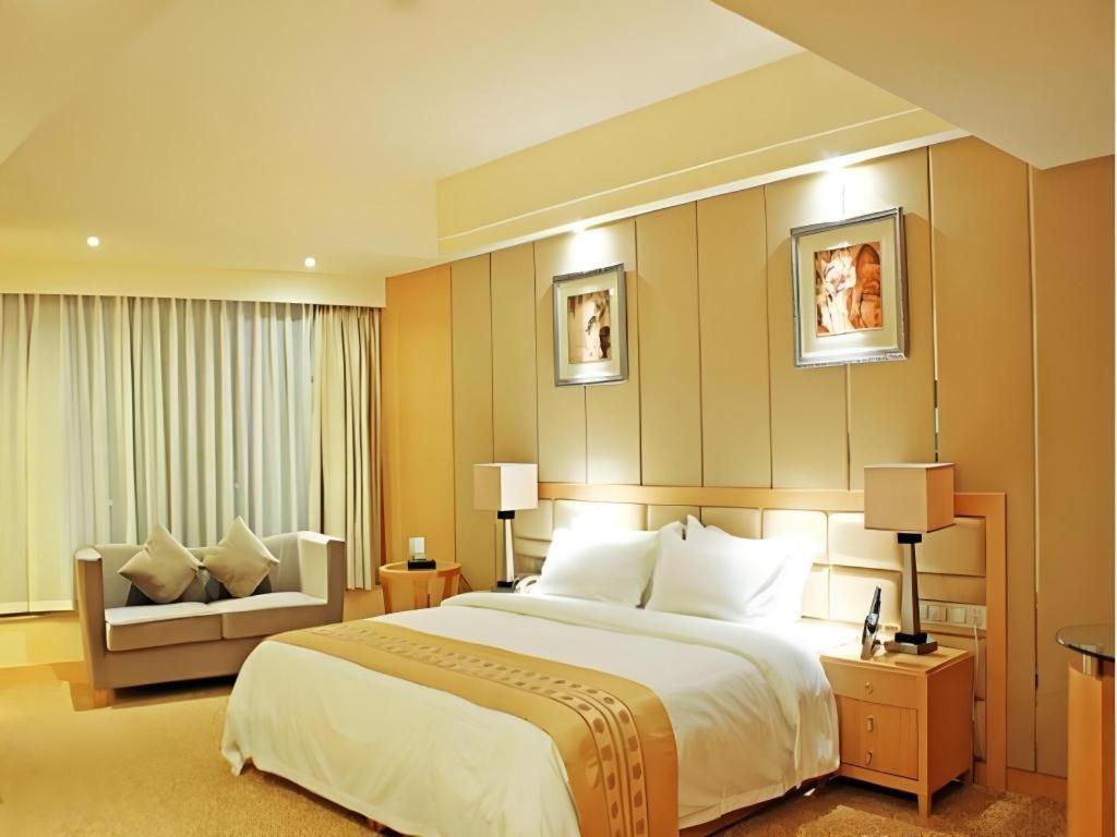 Chengdu Yinsheng International Hotel Supoqiao Exterior photo