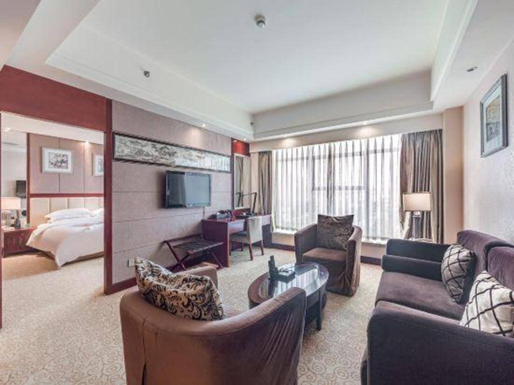 Chengdu Yinsheng International Hotel Supoqiao Exterior photo
