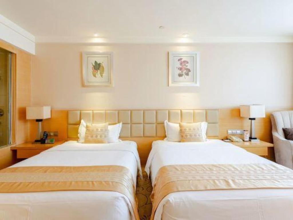 Chengdu Yinsheng International Hotel Supoqiao Exterior photo