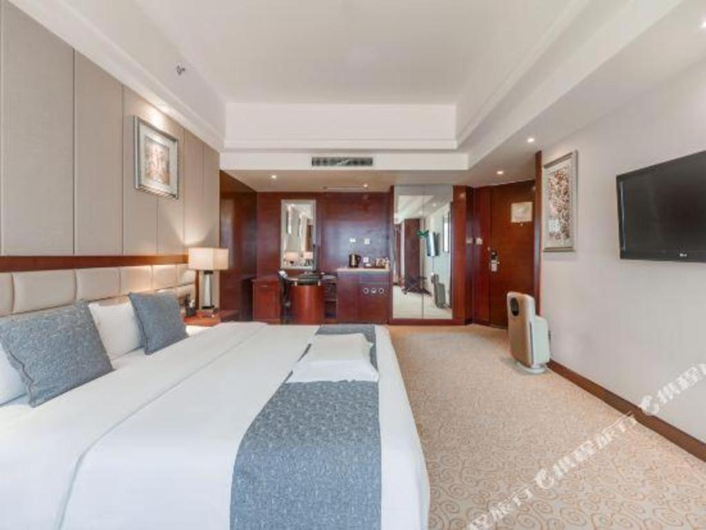 Chengdu Yinsheng International Hotel Supoqiao Exterior photo